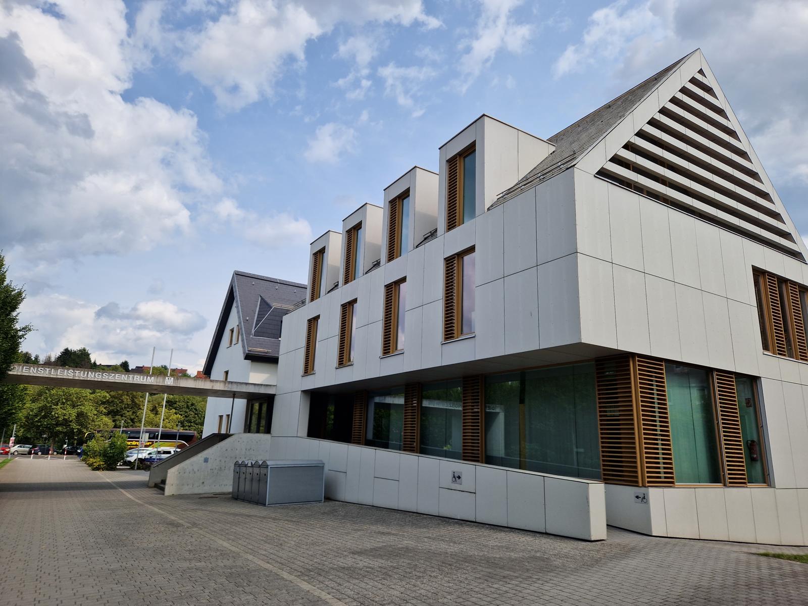 Dienstleistungszentrum im August 2023