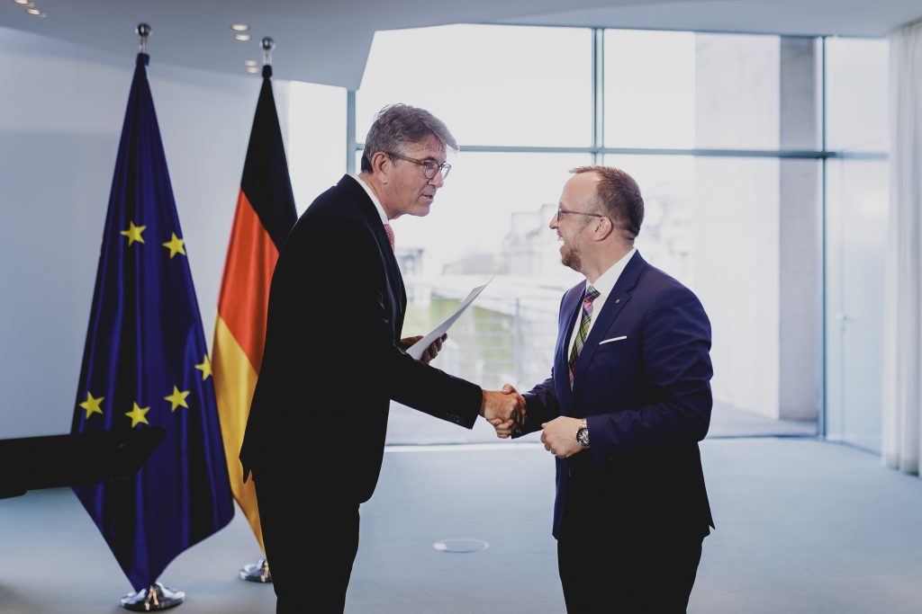 Vergabe von Foerderbescheiden im Rahmen der Kulturbauten-Offensive im Bundeskanzleramt in Berlin, 04.05.2026. / Fotografiert im Auftrag des BKM.