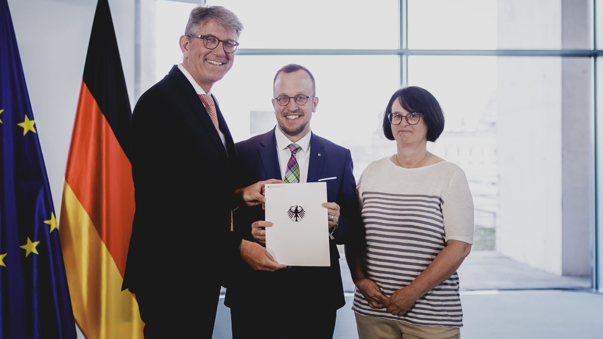 Von links Dr. Wolfram Weimer, Timo Riedemann und Baudirektorin Sabine Kesse-Wipprecht