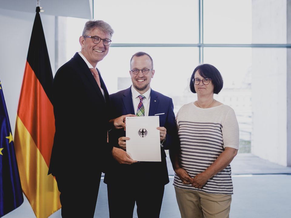 Von links Dr. Wolfram Weimer, Timo Riedemann und Baudirektorin Sabine Kesse-Wipprecht